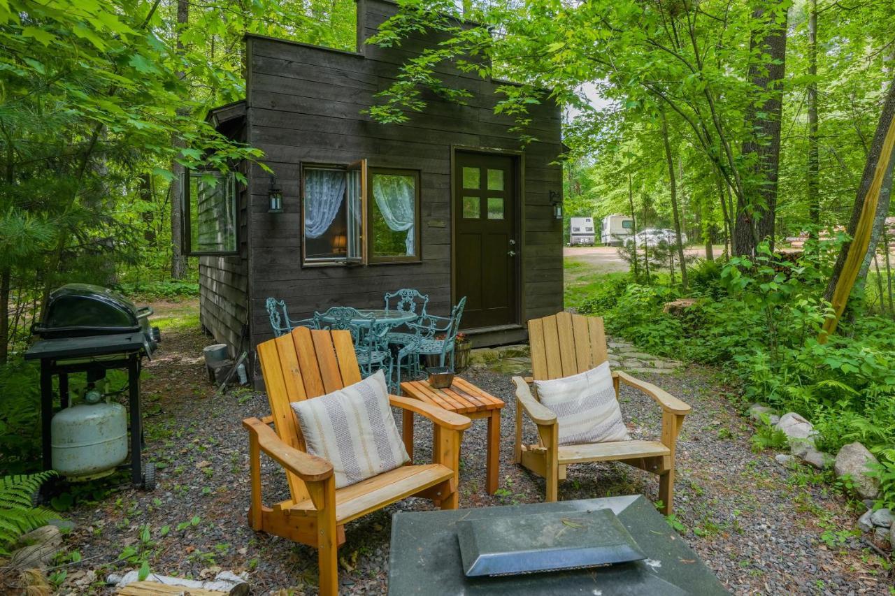 Vintage Wild West Tiny Hotel In The Woods! Pine City Dış mekan fotoğraf