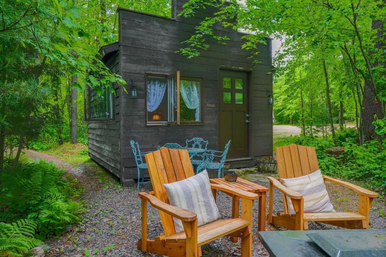 Vintage Wild West Tiny Hotel In The Woods! Pine City Dış mekan fotoğraf