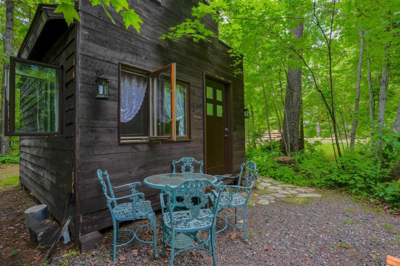 Vintage Wild West Tiny Hotel In The Woods! Pine City Dış mekan fotoğraf